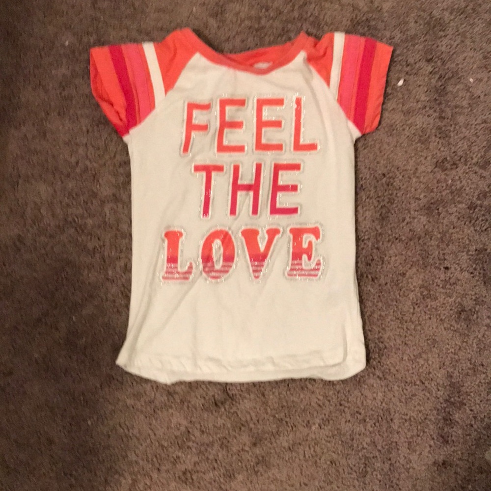 Feel the love tee shirt